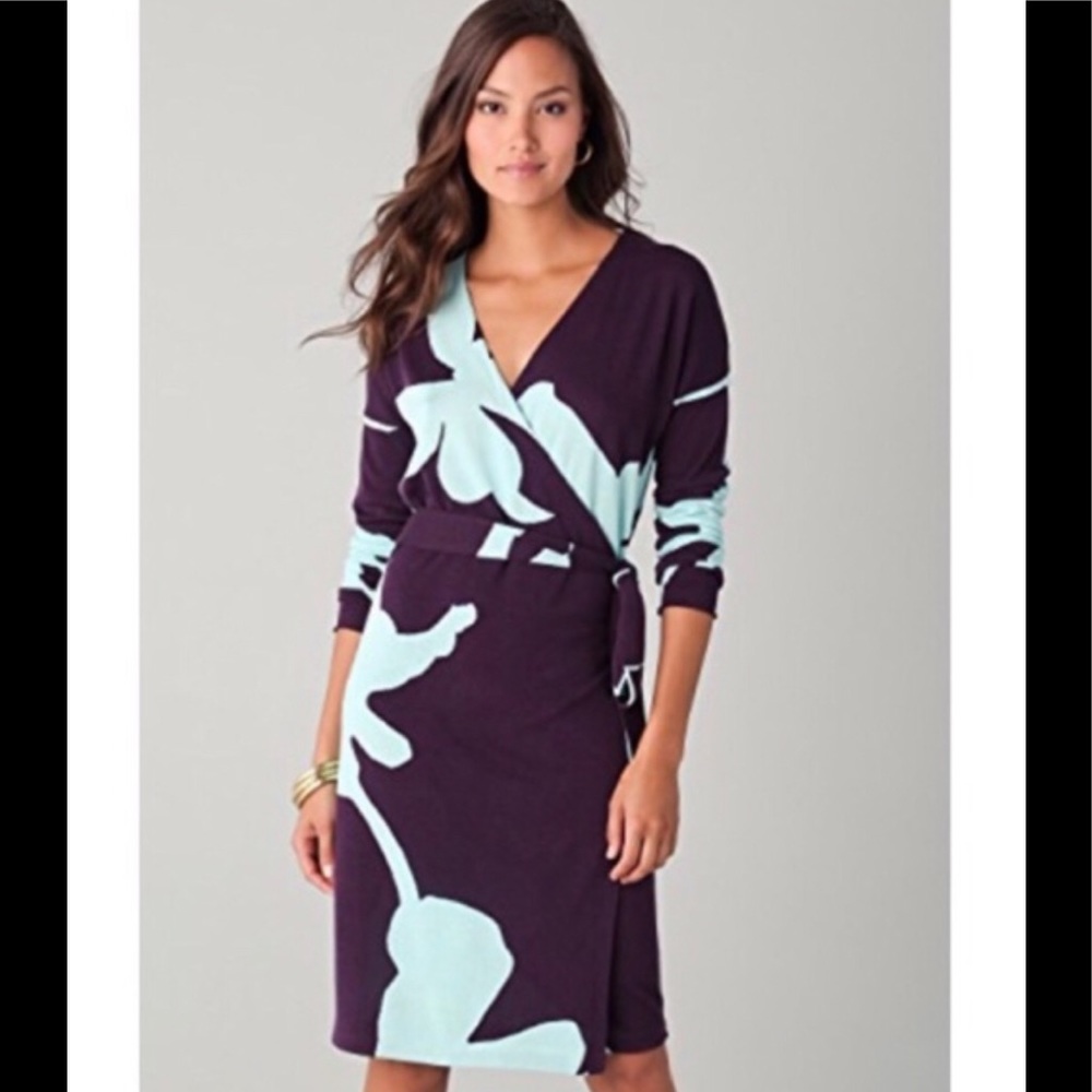 Diane von Furstenberg
Kinaya Wrap Dress